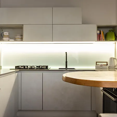 Appartement Visit *